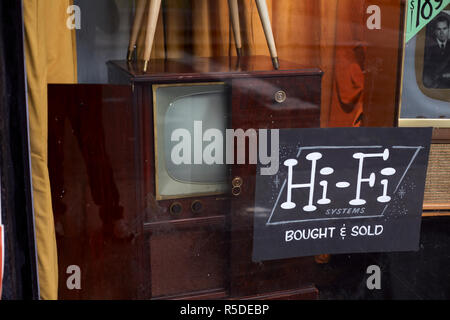 New York, USA. 1st December 2018. Carnegie Deli 1950's  pop up in Soho Dec 1 - Dec 8. Credit: Mark J Sullivan/Alamy Live News Stock Photo