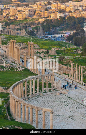 Jordan, Jerash, Roman-era city ruins, overview, late afternoon Stock Photo