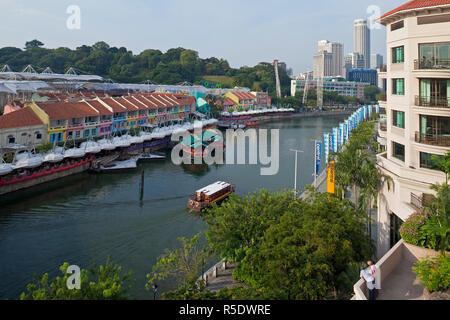 The Singapore River flows past Clarke Quay, a new area of nightlife restaurants and bars, Sinapore, South East Asia Stock Photo