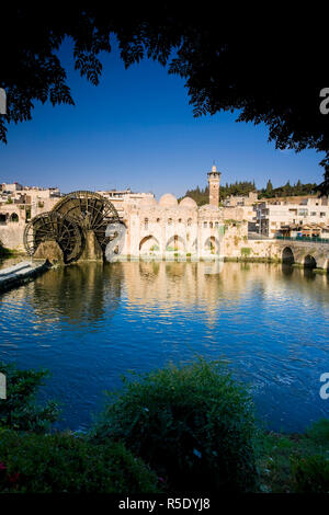 Syria, Hama old Town, An-Nuri Mosque and 13th Century Norias (Water Wheels) Stock Photo