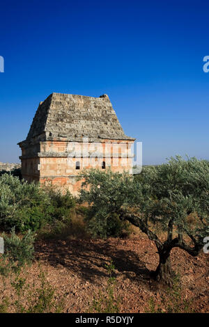 Al Bara - Pyramid Tomb Stock Photo - Alamy