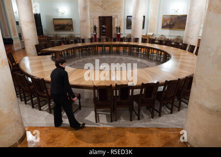 Russia, Moscow, Izmailovo-area, Stalins Bunker, formerly top secret bunker of World War Two Soviet Leader, conference room Stock Photo