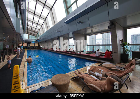 Skybar, Traders Hotel, Kuala Lumpur, Malaysia Stock Photo - Alamy