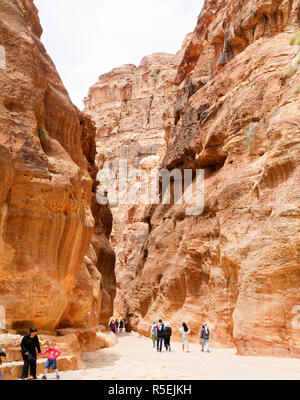 Rock tombs and passageways of Petra Aqba Jordan Stock Photo