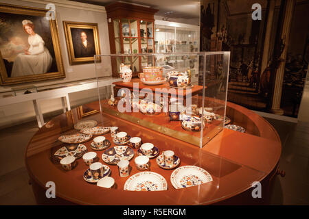 England, Staffordshire, Stoke on Trent, The Wedgwood Museum, Pottery Display Stock Photo
