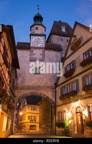 Germany, Bavaria, Romantic Road, Rothenburg ob der Tauber, Roder Arch, Markus Tower and The Romantic Hotel Stock Photo