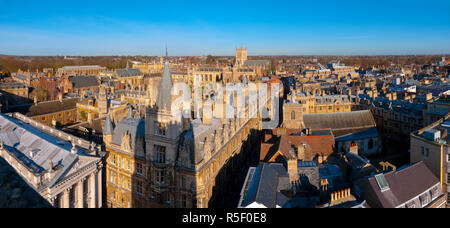 UK, England, Cambridge, Cambridge Universite. Gonville and Caius College with Trinity and St. John's Colleges beyond Stock Photo