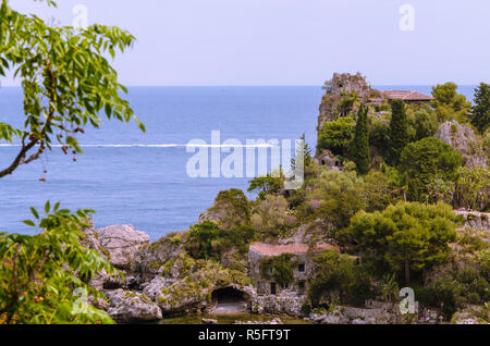Italy: View of Isola Bella's island