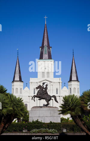 USA, Louisiana, New Orleans, French Quarter, Jackson Square, St. Louis Cathedral and Andrew Jackson statue Stock Photo