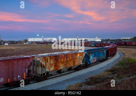 USA, Kansas, Hutchinson, Train Terminal, Loading Grain Into Trains, Grain Elevators Stock Photo