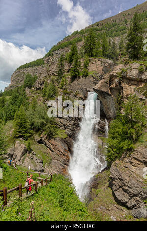 near Cogne, Valle d'Aosta, Italy.  Lillaz waterfall (Cascate di Lillaz) in the Parco Nazionale del Gran Paradiso (Gran Paradiso National Park). Stock Photo