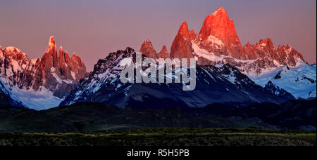 Mt. Fitz Roy (EL Chalten) at sunrise. El Chalten, Santa Cruz, Argentina. Stock Photo