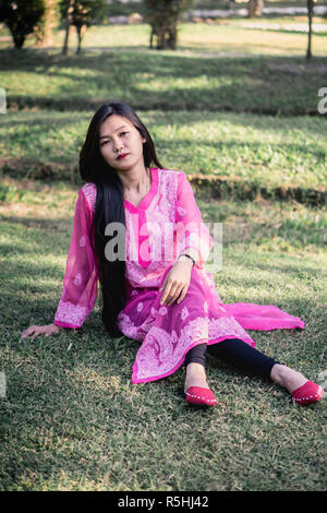 💕Follow me Nimisha Neha💕 | Girl photography poses, Pose for girls  photoshoot in kurti, Fashion photography poses