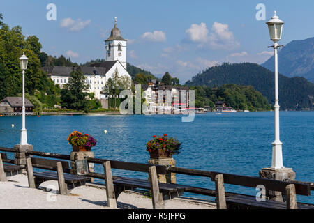 St Wolfgang im Salzkammergut on the shore of Wolfgangsee, Austria Stock Photo