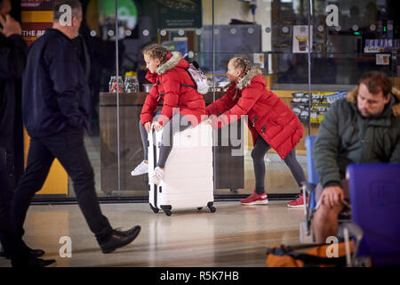 Liverpool city centre  Lime Street train station Stock Photo