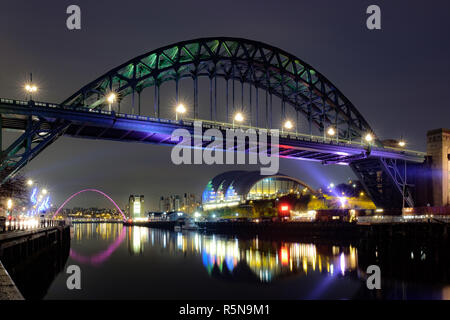 The Tyne Bridge, The Sage and the Gateshead Millennium Bridge, Newcastle Upon Tyne Stock Photo