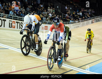 Berlin, Germany. 02nd Dec, 2018. Cycling: Track cycling World Cup in the Velodrom: Final, women, Keirin: Emma Hinze from Germany (l) finishes second after Laurine van Rissen (Netherlands). Credit: Soeren Stache/dpa/Alamy Live News Credit: dpa picture alliance/Alamy Live News Stock Photo