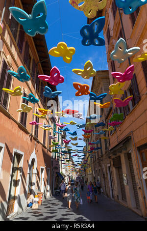 Via Giuseppe Mazzini, Pietrasanta, Tuscany Italy Stock Photo