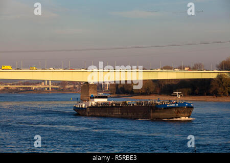 the Zoo bridge and the Muelheimer bridge across the river Rhine, Cologne, Germany.  die Zoobruecke und die Muelheimer Bruecke ueber den Rhein, Koeln,  Stock Photo