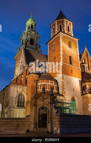 Wawel Cathedral at night in city of Krakow, Poland, Royal Archcathedral Basilica of Saints Stanislaus and Wenceslaus in Romanesque, Gothic, Baroque an Stock Photo