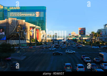 File:Tropicana - Las Vegas Boulevard intersection.jpg - Wikimedia