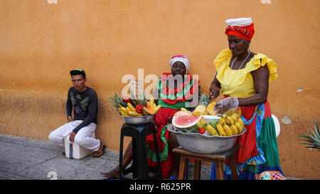 Colombian fruit seller in the historic center of colonial Cartagena, Colombia, South America Stock Photo