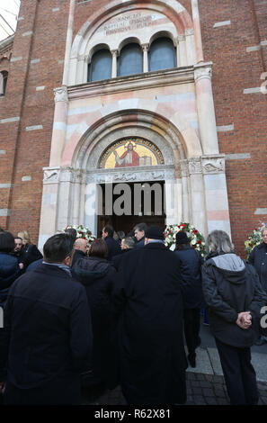 Foto LaPresse - Stefano Porta 03/12/2018 Milano ( Mi ) Cronaca Funerali di Sandro Mayer in San Babila Stock Photo