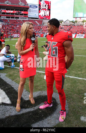 Fox Sports' Jennifer Hale reports from the sideline before an NFL football  game between the Houston Texans and the Seattle Seahawks, Sunday, Dec. 12,  2021, in Houston. (AP Photo/Justin Rex Stock Photo 