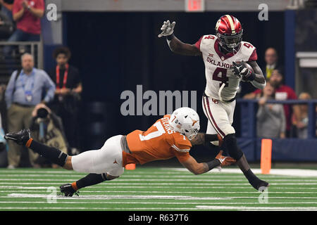 Caden Sterns of Texas Longhorns knocked out of Big 12 championship game  with knee injury - ESPN