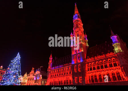 2018 Light show of Christmas market at City Hall, Grand-Place, Brussels, Belgium Stock Photo