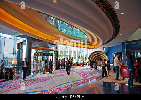 The main reception hall at the luxurious and impressive Burj Al Arab Hotel in Dubai 2009 Stock Photo