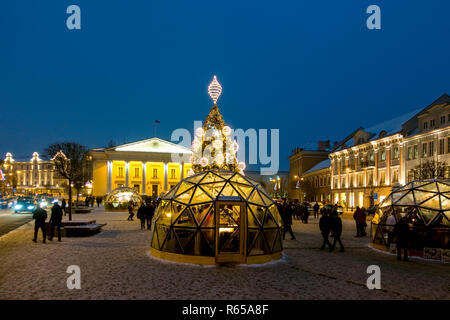 Christmas Market In Vilnius Town Hall Square. Christmas In Vilnius ...