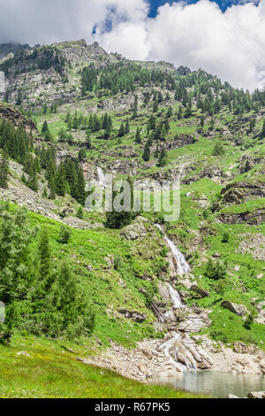 Scenic view of the mountains beside Campiccioli Dam, Antrona National Park, Piedmont, Italy, Stock Photo