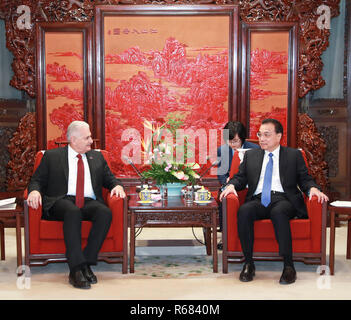 Beijing, China. 4th Dec, 2018. Chinese Premier Li Keqiang (R, front) meets with Speaker of the Grand National Assembly of Turkey Binali Yildirim in Beijing, capital of China, Dec. 4, 2018. Credit: Pang Xinglei/Xinhua/Alamy Live News Stock Photo
