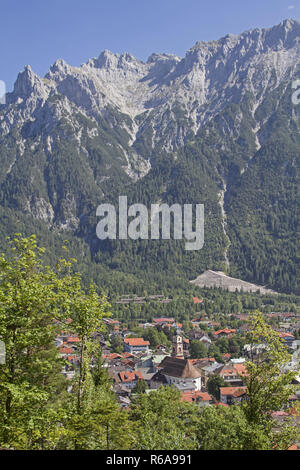 Mittenwald Is A Popular Tourist Destination In The Upper Isar Valley And Lies Between The Karwendel And The Wetterstein Mountains Stock Photo