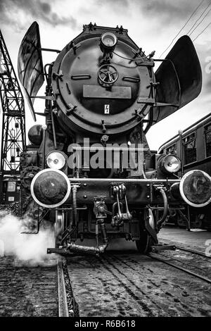 Details and different images of locomotives, marshalling yard, wagons, carriages and train stations in an old industrial heritage museum in the nether Stock Photo