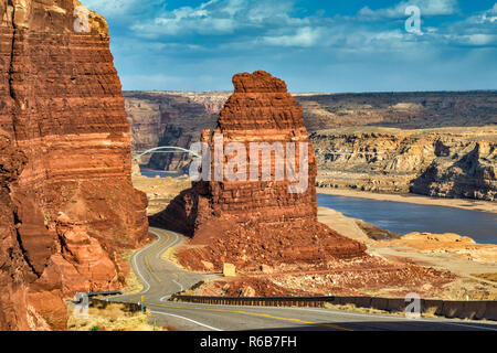 Bicentennial Highway, Lake Powell near Hite Marina, Hite Crossing Bridge over Colorado River in dist, Glen Canyon National Recreation Area, Utah, USA Stock Photo