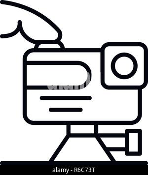 Play action camera icon, outline style Stock Vector