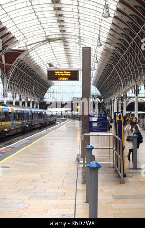 Paddington Station, London, UK. 5 December, 2018. The unveiling of one of Great Western Railway’s new Intercity Express Trains, dedicated to Royal Academy of Arts founder and world-renowned painter Sir Joshua Reynolds PRA, is cancelled on Platform 8 at Paddington Station, just five days before the Royal Academy celebrates its 250th birthday on 10 December. The train was due to be unveiled by Christopher Le Brun, President, Royal Academy of Arts at a special ceremony but cancelled as the train did not appear. Credit: Malcolm Park/Alamy Live News. Stock Photo