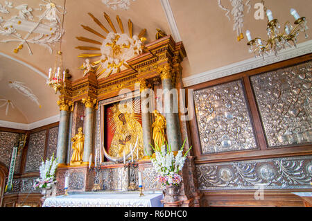 Holy Picture Of Mother Of God, Gate Of Dawnview From The Gate Of Dawn (Ostra Brama) In Vilnius, Lithuania Stock Photo
