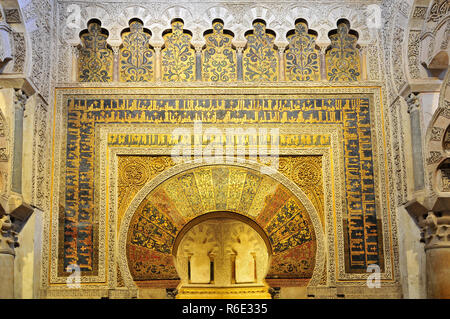 MIHRAB DE LA MEZQUITA DE LA ALJAFERIA DE ZARAGOZA - SIGLO XI ...