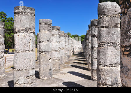 The Columns In The Thousand Warriors Temple Complex Inside The Maya Archeological Site Of Chichen Itza, Mexico Stock Photo