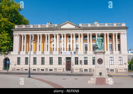 Building Of Raczynski Library On Freedom Square (Plac Wolnosci) In Poznan Poland Stock Photo