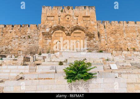 The Golden Gate (Gate Of Mercy) On The Eastern Wall Of The Temple Mount In Jerusalem, Israel Stock Photo