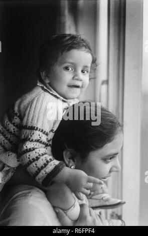 Mother and Child, old vintage 1900s picture Stock Photo