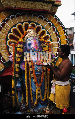 idol of lord ganesh (elephant headed god), Ganesh ganpati Festival, india Stock Photo