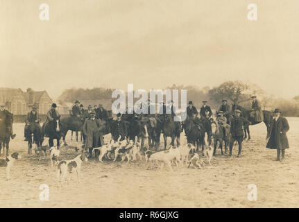 Historic Archive Image of a fox hunt meet in Carmarthenshire, Wales, c1910s Stock Photo