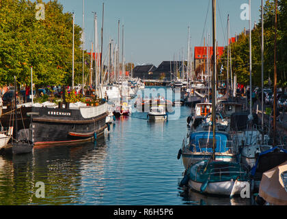 Boats and houseboats on Christianshavn Canal, Copenhagen, Denmark, Scandinavia Stock Photo