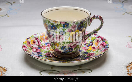 royal vale bone china tea cup and saucer Stock Photo