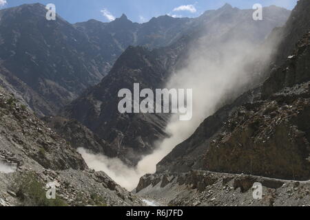 Road blasting near Nako in Kinnaur, Himachal Pradesh, India Stock Photo
